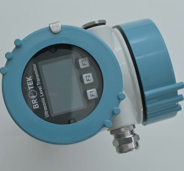Ultrasonic level transmitter with explosion proof